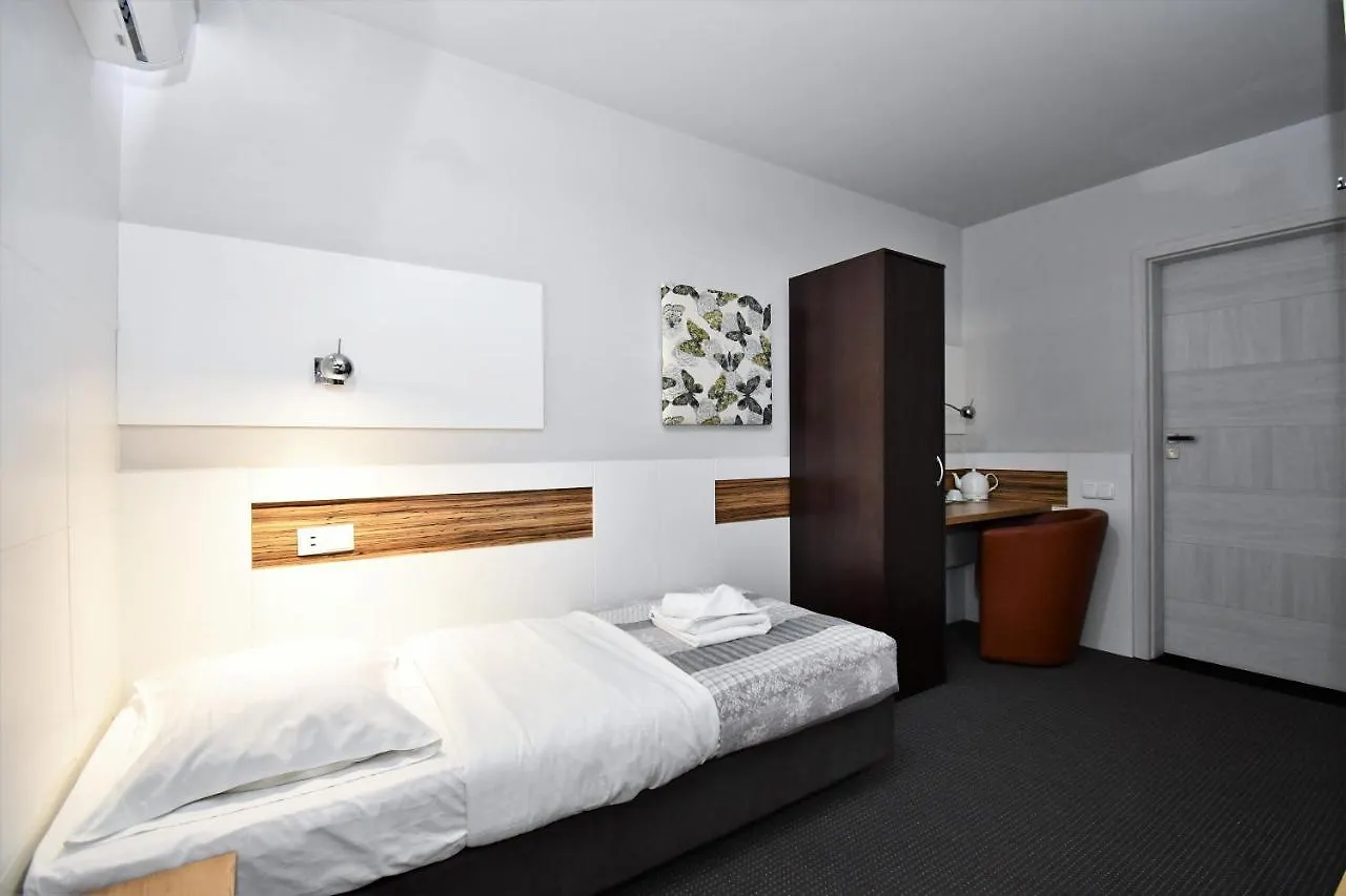 Sleepinn Gdansk Airport Nocleg ze śniadaniem