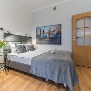 Apartament Przytulne Z Balkonem, 150m Od Dworca Główny